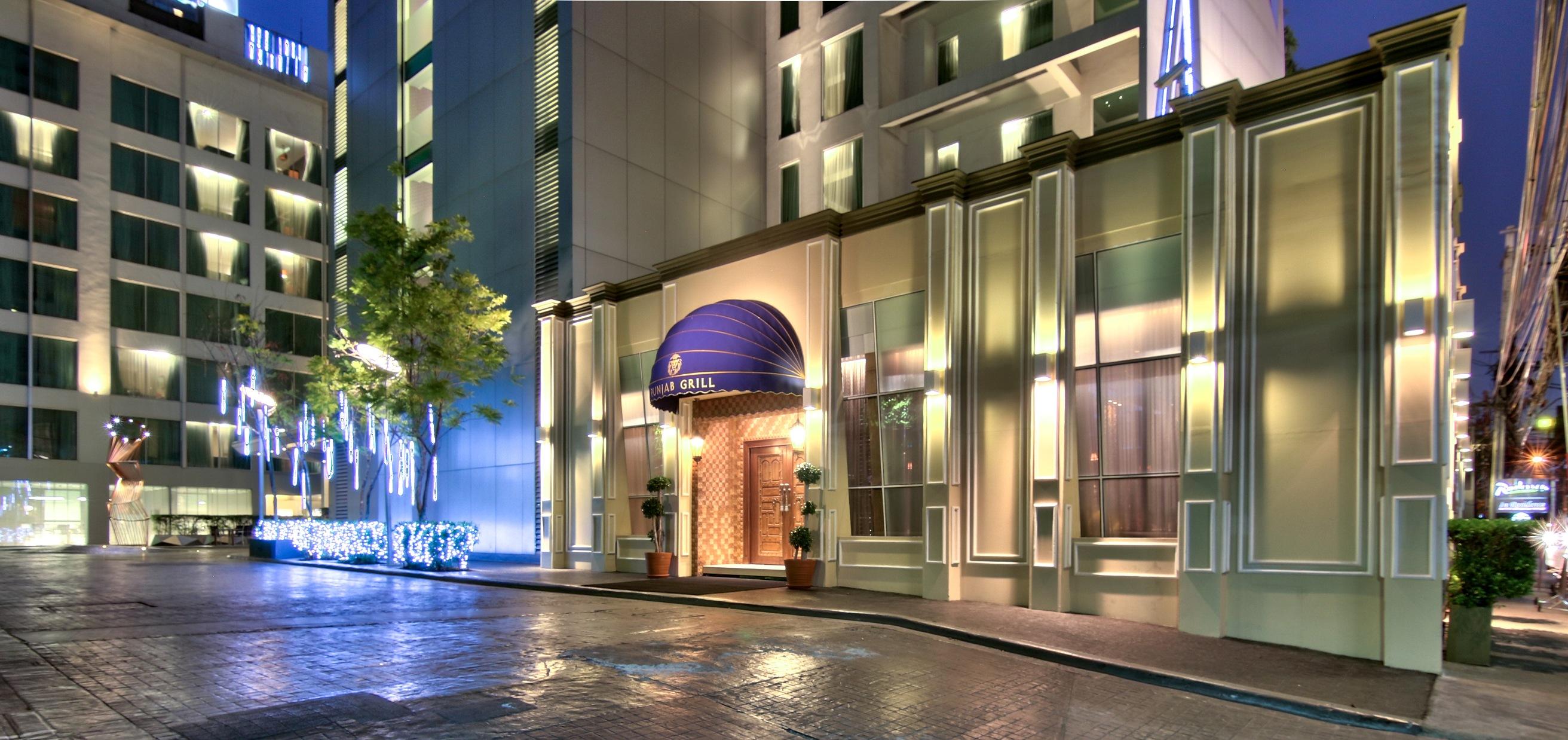 ホテル ラディソン スイーツ バンコク スクンビット バンコク都 エクステリア 写真